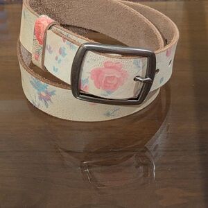 Floral Cream Genuine Leather Victorian Trading Co. Belt with Pink Rose Print